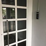 Special - Stadtnah, Balkon, Parkplatz, E-ladestation, Gitterbox Fuer Fahrraeder, Fitnessstudio * קובלנץ