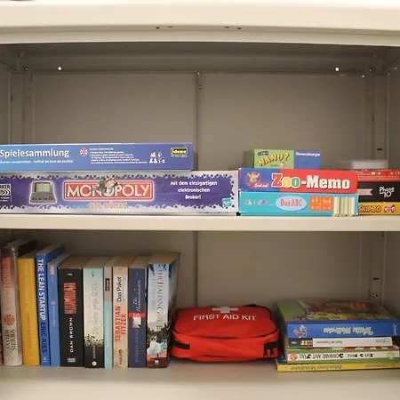 Apartamento Special - Stadtnah, Balkon, Parkplatz, E-ladestation, Gitterbox Fuer Fahrraeder, Fitnessstudio Coblença