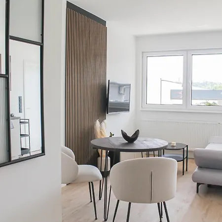 Appartement Special - Stadtnah, Balkon, Parkplatz, E-ladestation, Gitterbox Fuer Fahrraeder, Fitnessstudio *