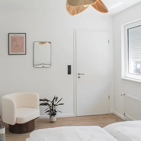 Special - Stadtnah, Balkon, Parkplatz, E-ladestation, Gitterbox Fuer Fahrraeder, Fitnessstudio Koblenz