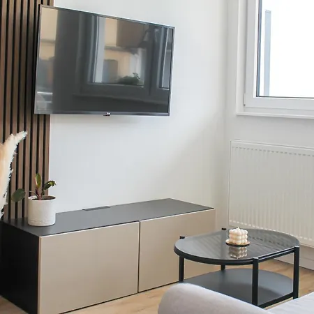 Appartement Special - Stadtnah, Balkon, Parkplatz, E-ladestation, Gitterbox Fuer Fahrraeder, Fitnessstudio
