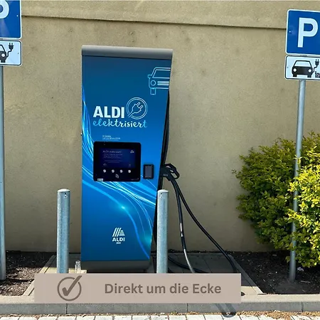 Special - Stadtnah, Balkon, Parkplatz, E-ladestation, Gitterbox Fuer Fahrraeder, Fitnessstudio * קובלנץ