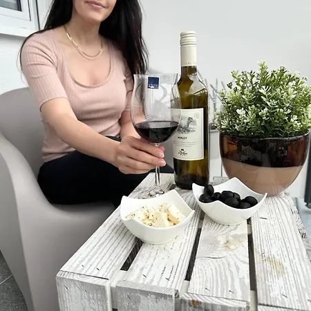 Special - Stadtnah, Balkon, Parkplatz, E-ladestation, Gitterbox Fuer Fahrraeder, Fitnessstudio *