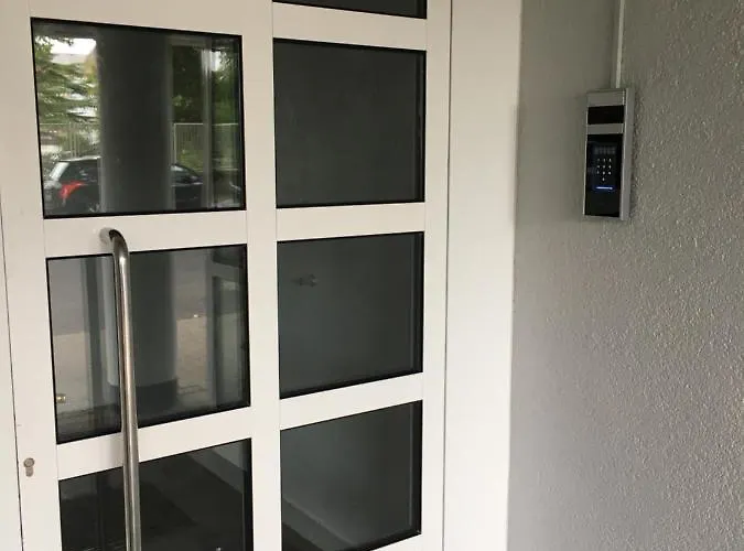 Special - Stadtnah, Balkon, Parkplatz, E-ladestation, Gitterbox Fuer Fahrraeder, Fitnessstudio * קובלנץ